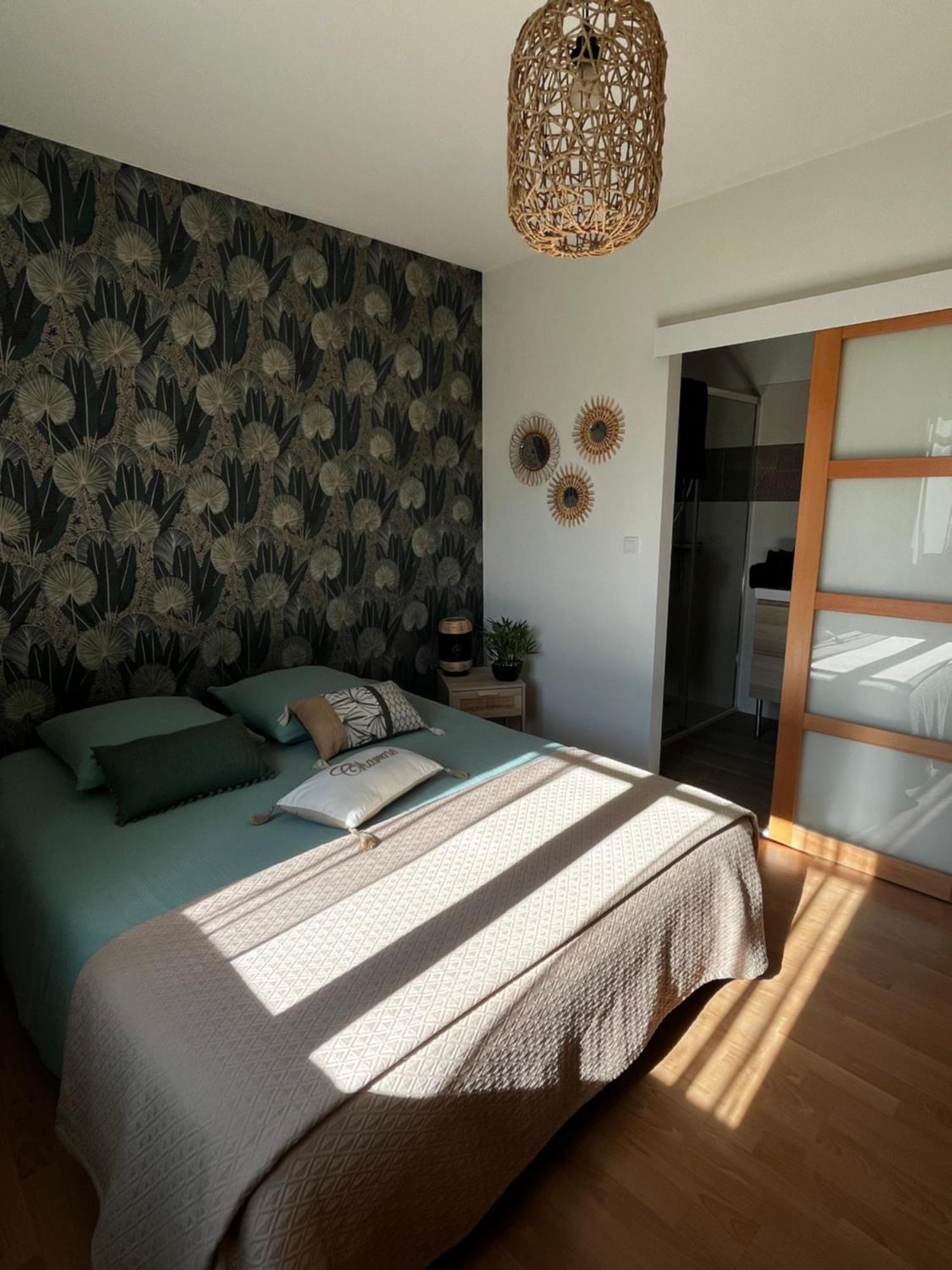 Bed and Breakfast Les Voyages De Louison Lavardac Exteriér fotografie